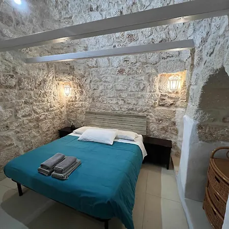 Lamia Tolla Trullo By Tripostuni Villa