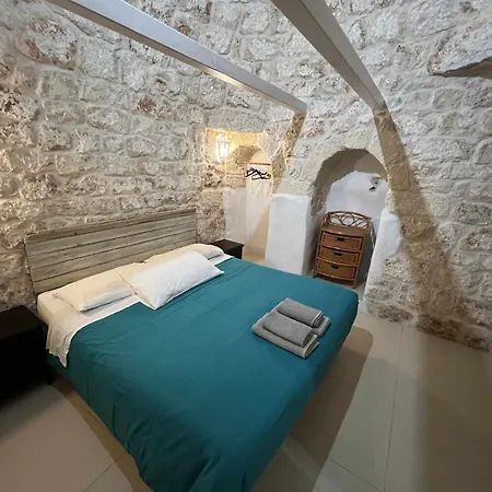 Lamia Tolla Trullo By Tripostuni